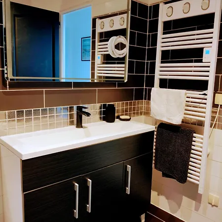 Kerwatt - Grande Et Belle Maison De Avec Jardin, Proche Centre Et 度假居