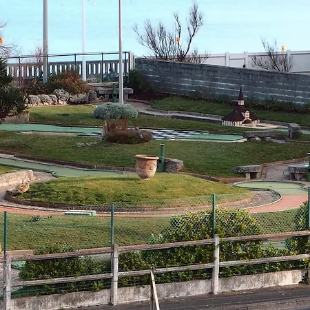 Kerwatt - Grande Et Belle Maison De Avec Jardin, Proche Centre Et * Cabourg