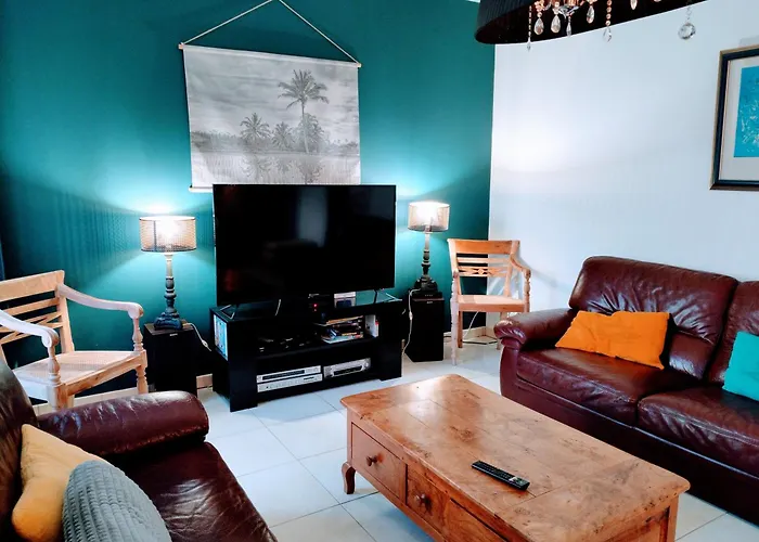 Kerwatt - Grande Et Belle Maison De Avec Jardin, Proche Centre Et *